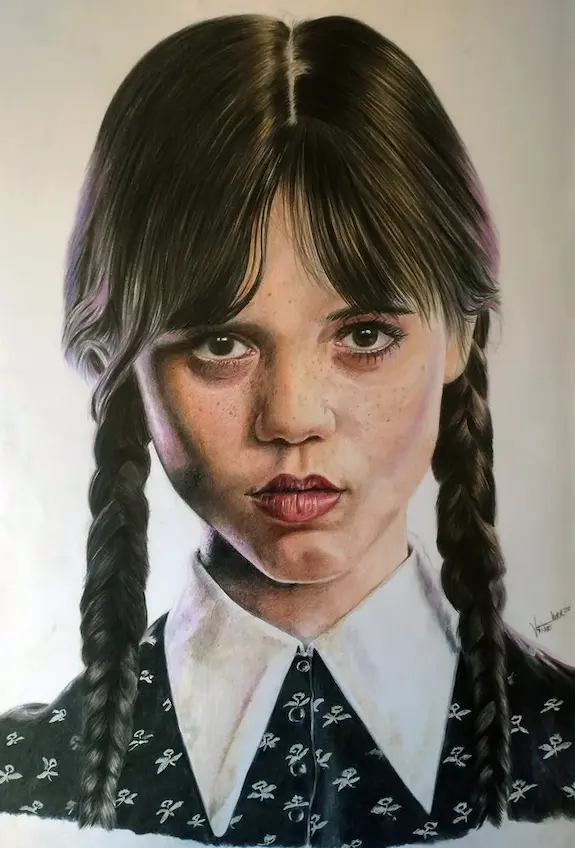 Retrato a color de Miércoles - Jenna Ortega